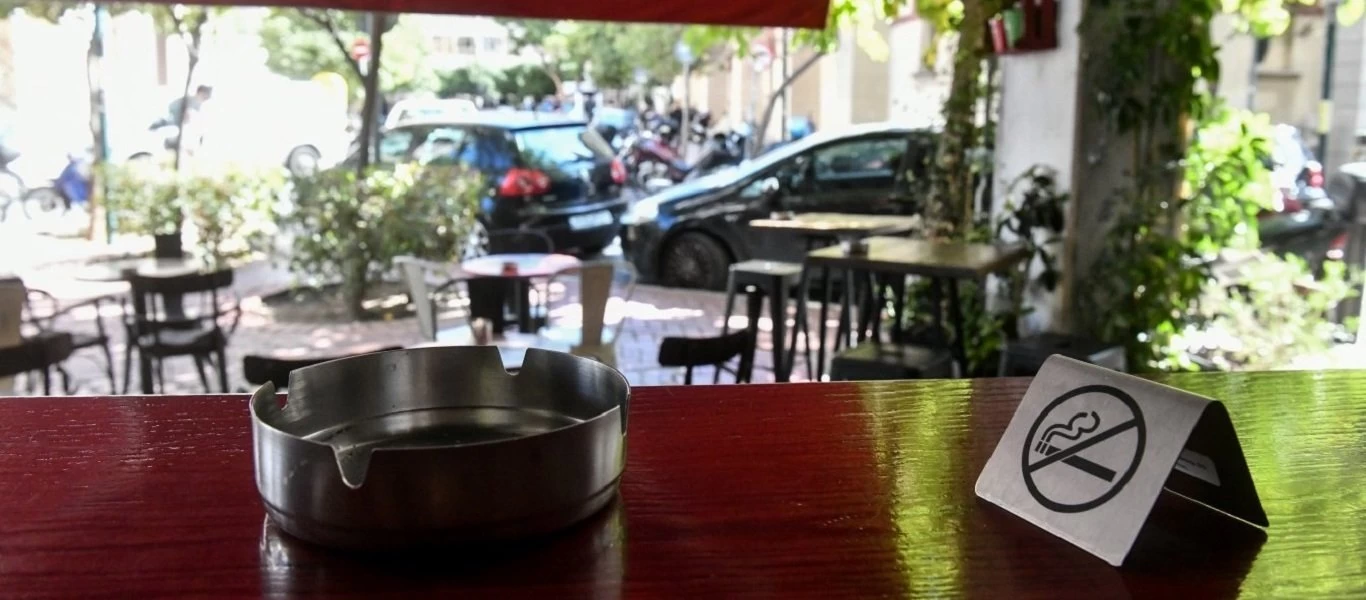 ΣτΕ: Απέρριψε την αίτηση των καταστηματαρχών για ακύρωση της απαγόρευσης του καπνίσματος